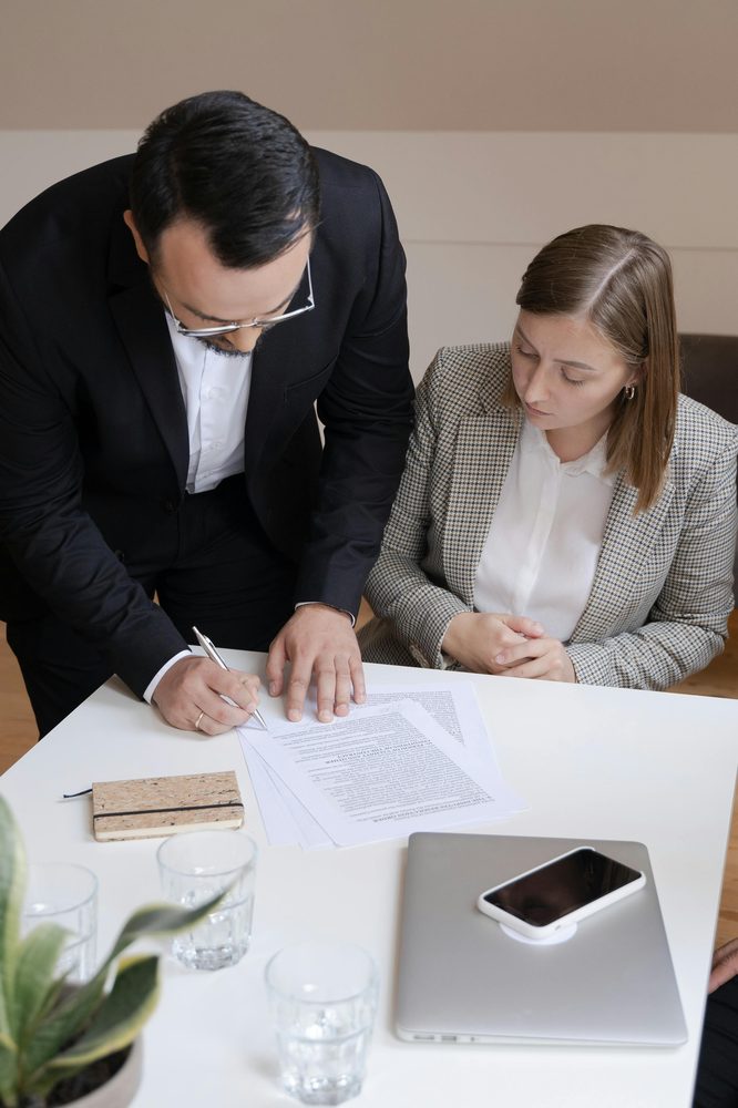 Contratos y negociación
